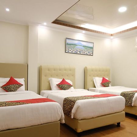 Joyful Hotel تانجونج باندان المظهر الخارجي الصورة