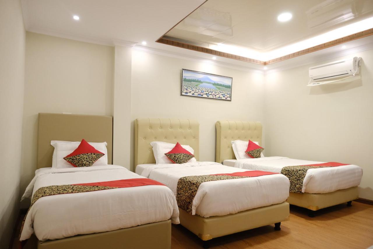 Joyful Hotel تانجونج باندان المظهر الخارجي الصورة