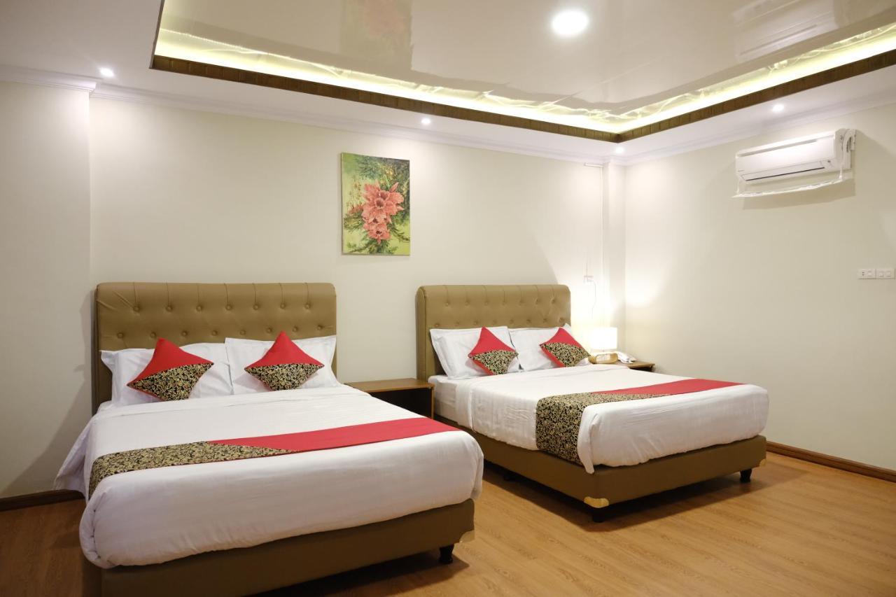 Joyful Hotel تانجونج باندان المظهر الخارجي الصورة